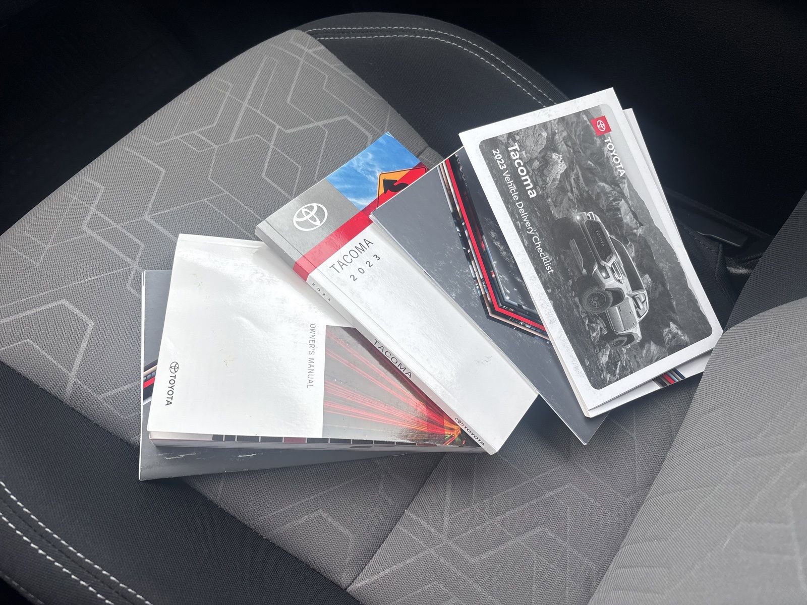 Used 2023 Toyota Tacoma TRD Sport w/ Technology Package image 25