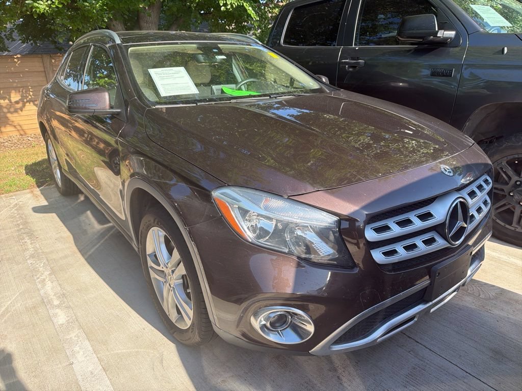 Used 2018 Mercedes-Benz GLA 250 4MATIC image 2