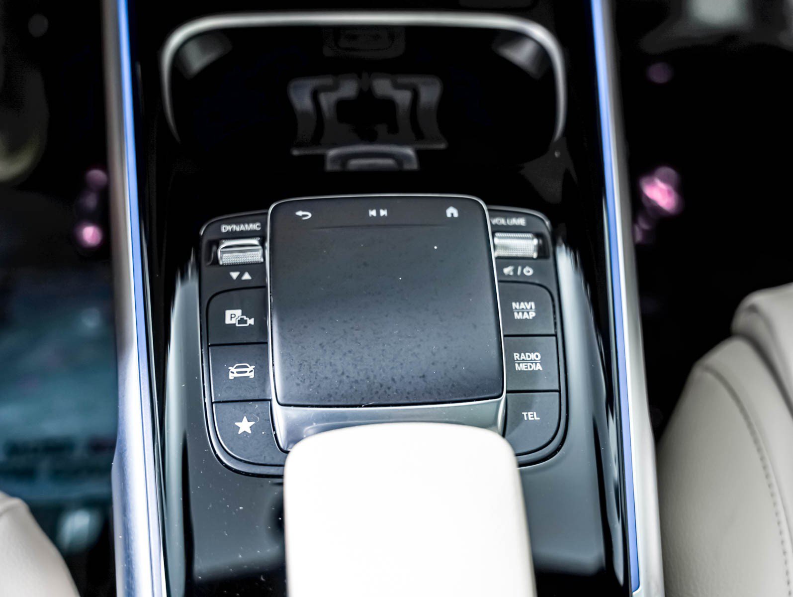 Used 2023 Mercedes-Benz EQB 250+ w/ Exclusive Package image 15