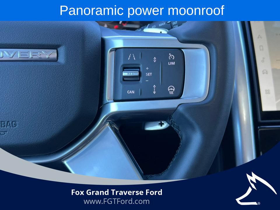 Used 2024 Land Rover Discovery S AWD/4WD image 22