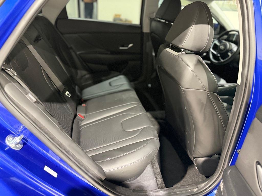 Used 2026 Hyundai Elantra Limited FWD image 14