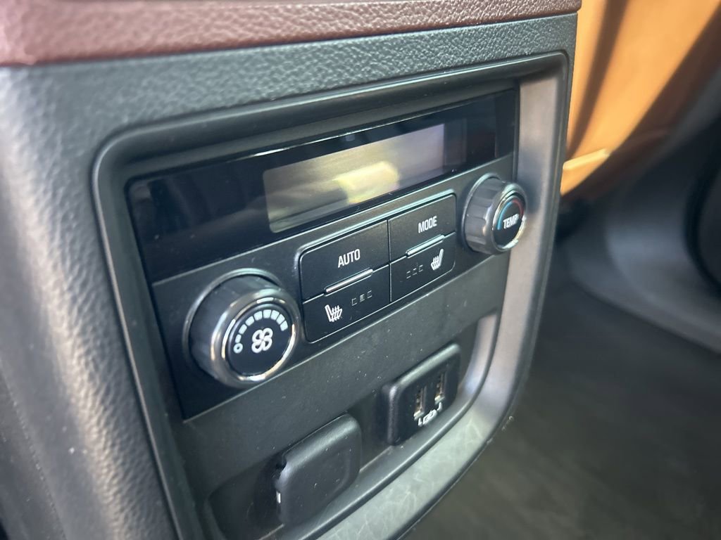 Used 2017 Buick Envision Essence AWD/4WD image 7