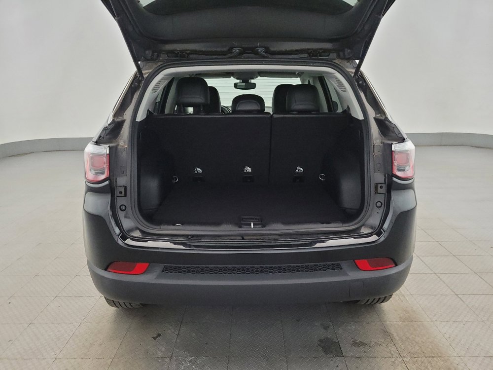 Used 2018 Jeep Compass Latitude w/ Popular Equipment Group AWD/4WD image 29