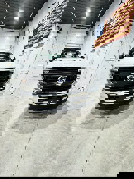 Used 2020 Ford F250 XL w/ Power Equipment Group image 5