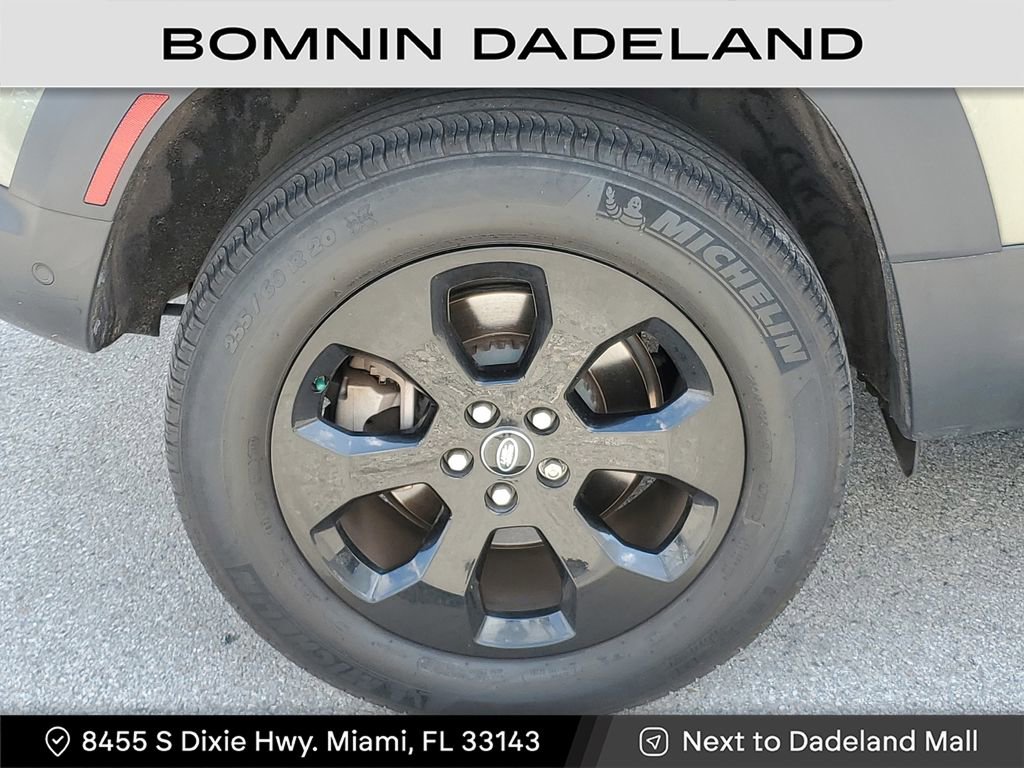 Used 2020 Land Rover Defender 110 SE image 5