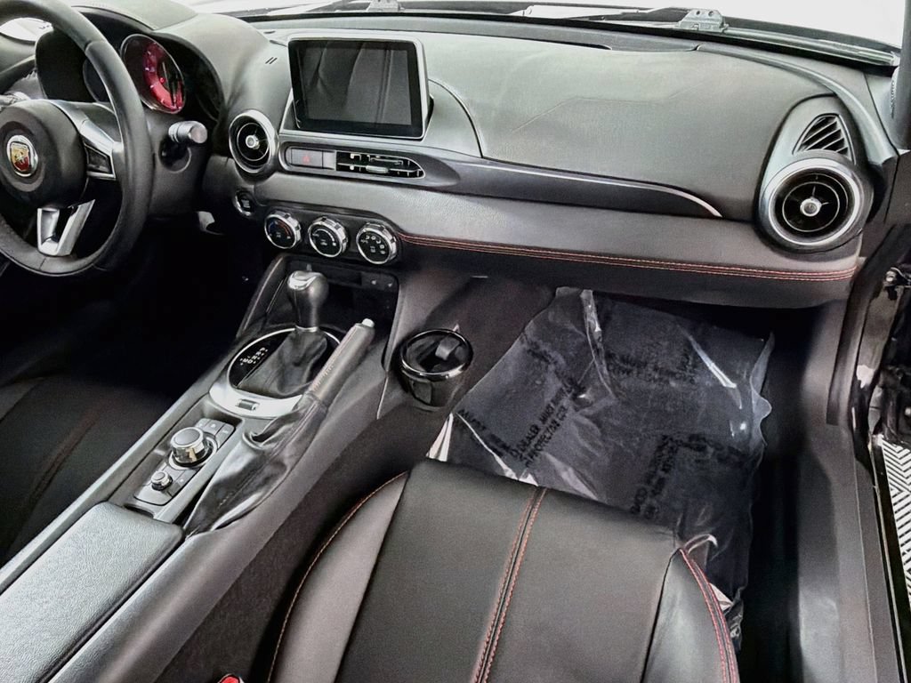 Used 2019 FIAT 124 Spider Abarth w/ Convenience Group RWD image 23