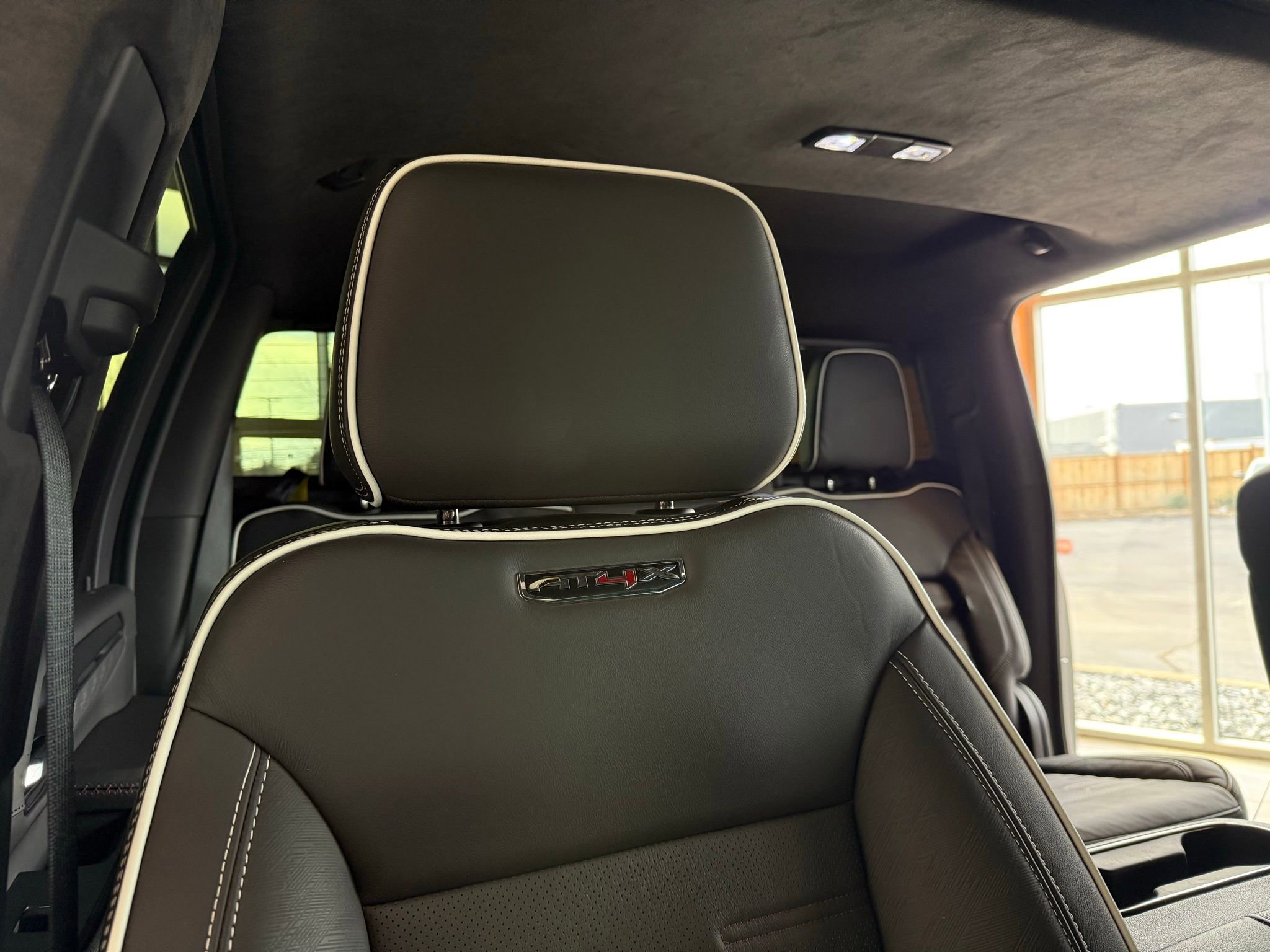 Used 2024 GMC Sierra 2500 AT4X image 27