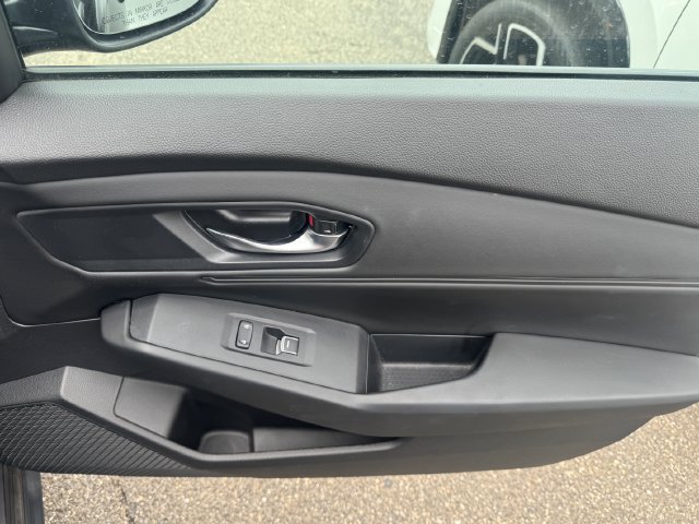 Used 2023 Honda Accord EX image 31