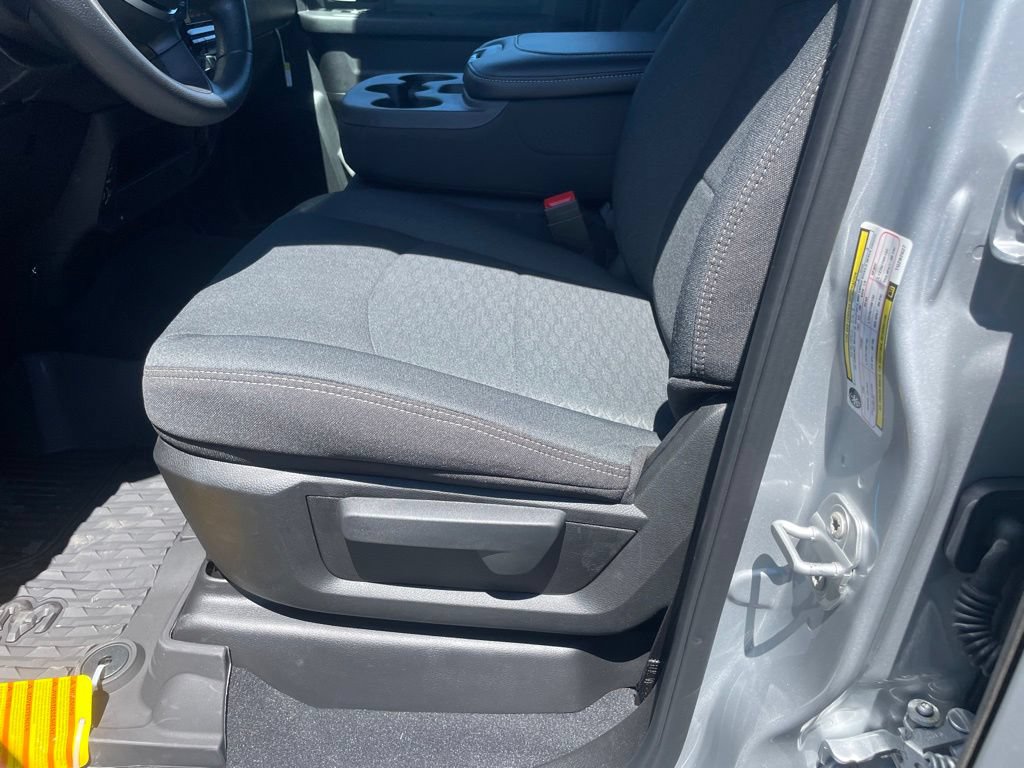 New 2026 RAM 3500 Tradesman AWD/4WD image 10