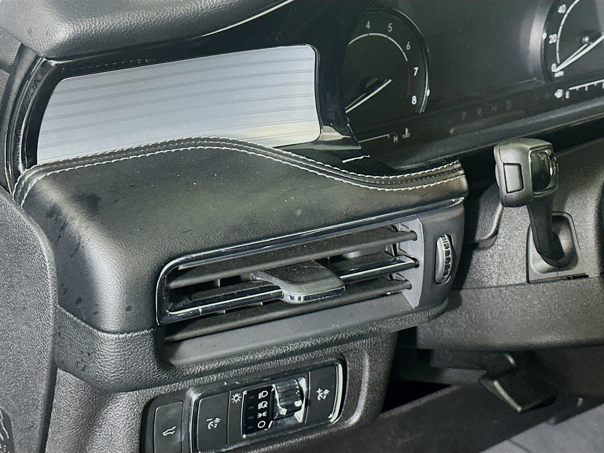 Used 2022 Lincoln Corsair FWD image 17