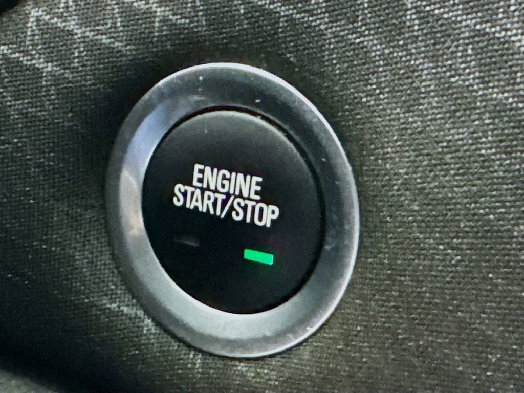 Used 2025 Chevrolet Malibu RS image 20