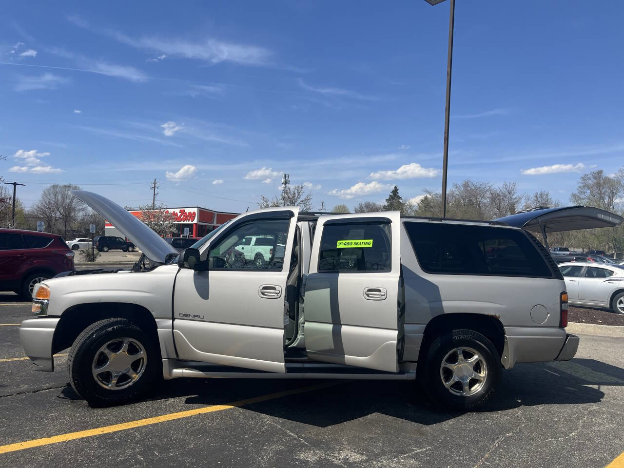 Used 2005 GMC Yukon XL Denali image 10