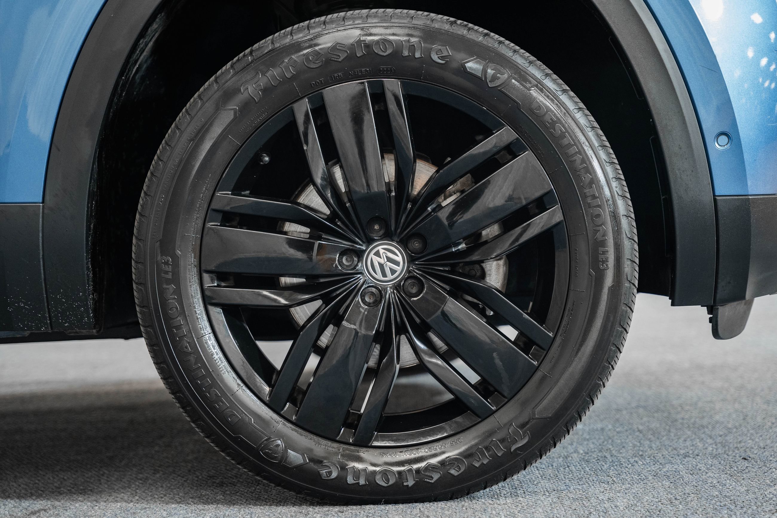 Used 2019 Volkswagen Atlas SEL Premium image 23