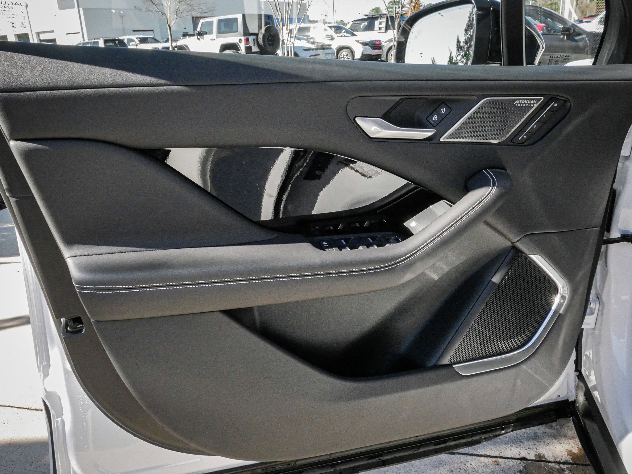 Used 2024 Jaguar I-PACE R-Dynamic HSE AWD/4WD image 14