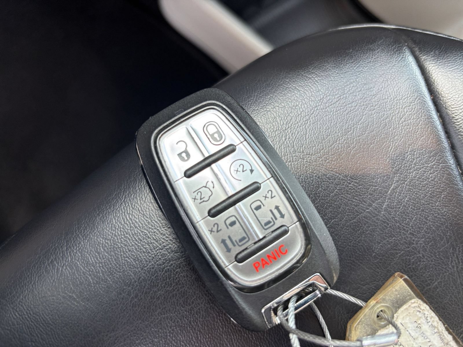 Used 2023 Chrysler Pacifica Touring-L FWD image 26