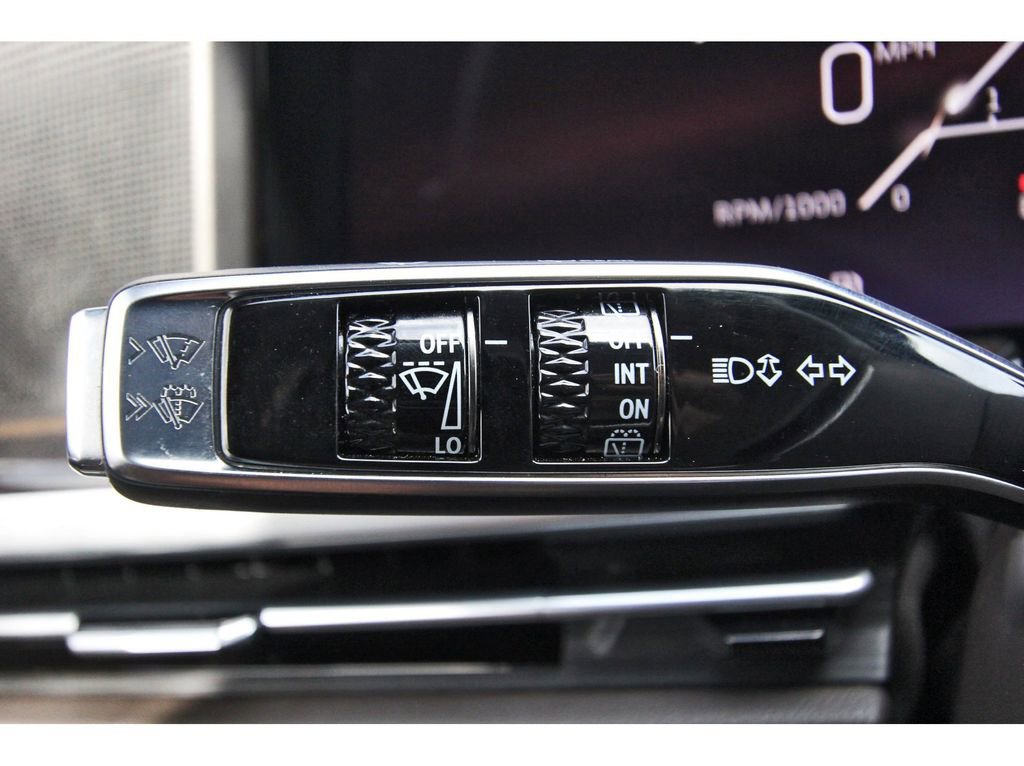 Used 2025 Cadillac Escalade Premium Luxury w/ Touring Package image 18