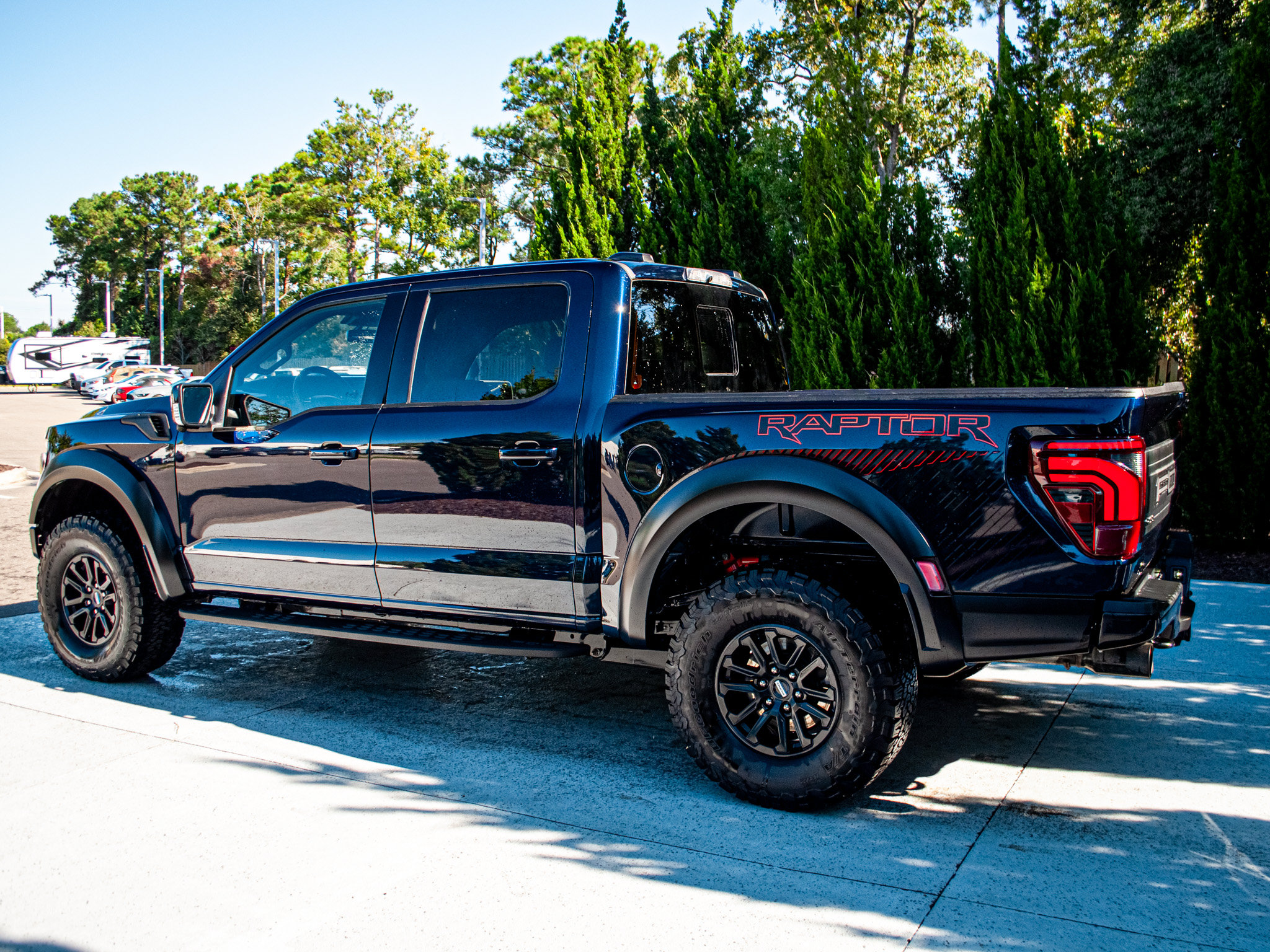 Used 2025 Ford F150 Raptor AWD/4WD image 7