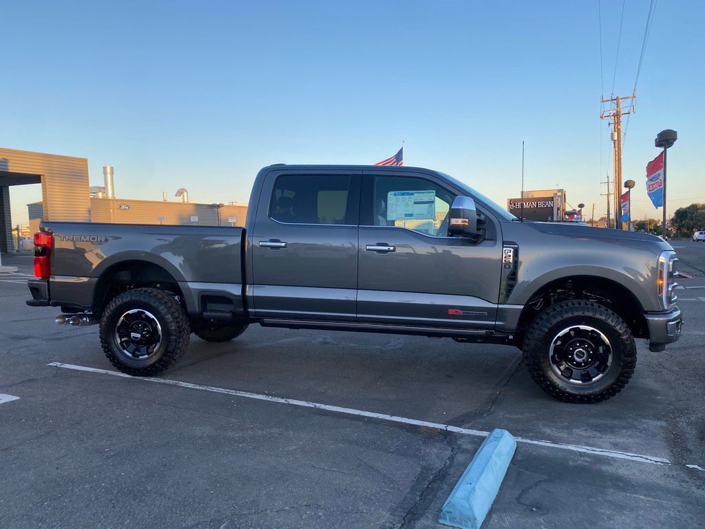 New 2026 Ford F250 4x4 Crew Cab Super Duty image 11