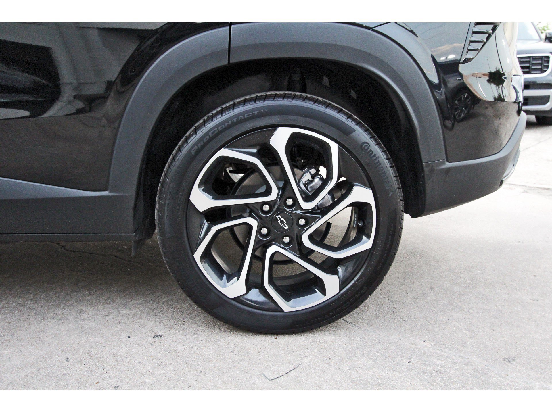 Used 2026 Chevrolet Trax RS w/ Sunroof Package FWD image 33