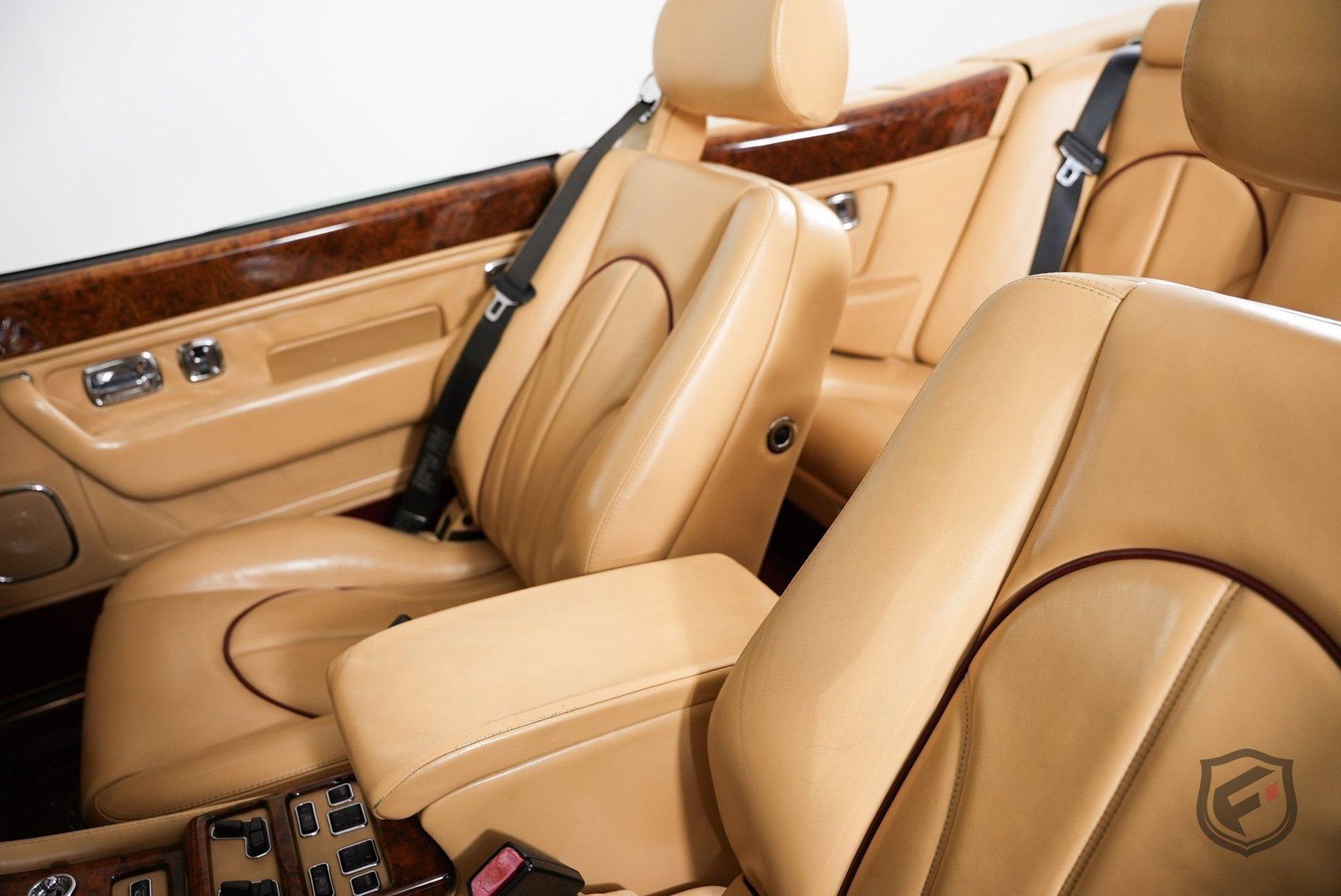 Used 2001 Rolls-Royce Corniche image 18