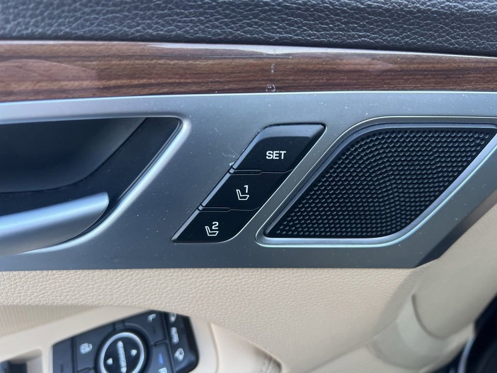 Used 2016 Hyundai Genesis 3.8 w/ Option Group 02 image 35