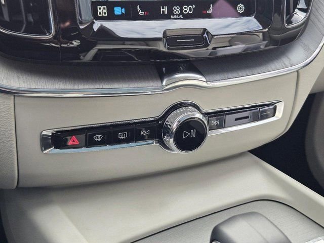 Used 2025 Volvo XC60 T8 Plus w/ Protection Package Premier image 22