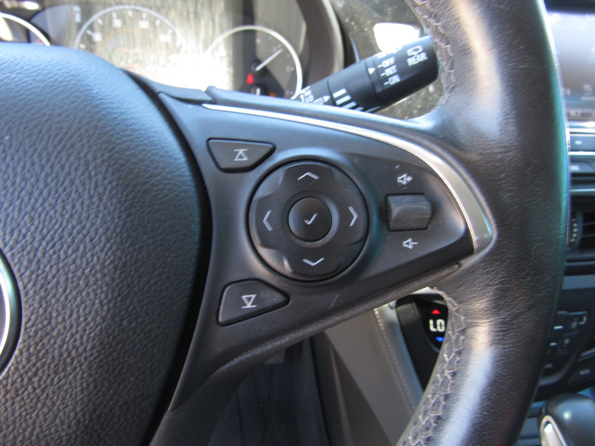 Used 2020 Buick Envision Premium w/ Driver Confidence Package AWD/4WD image 27