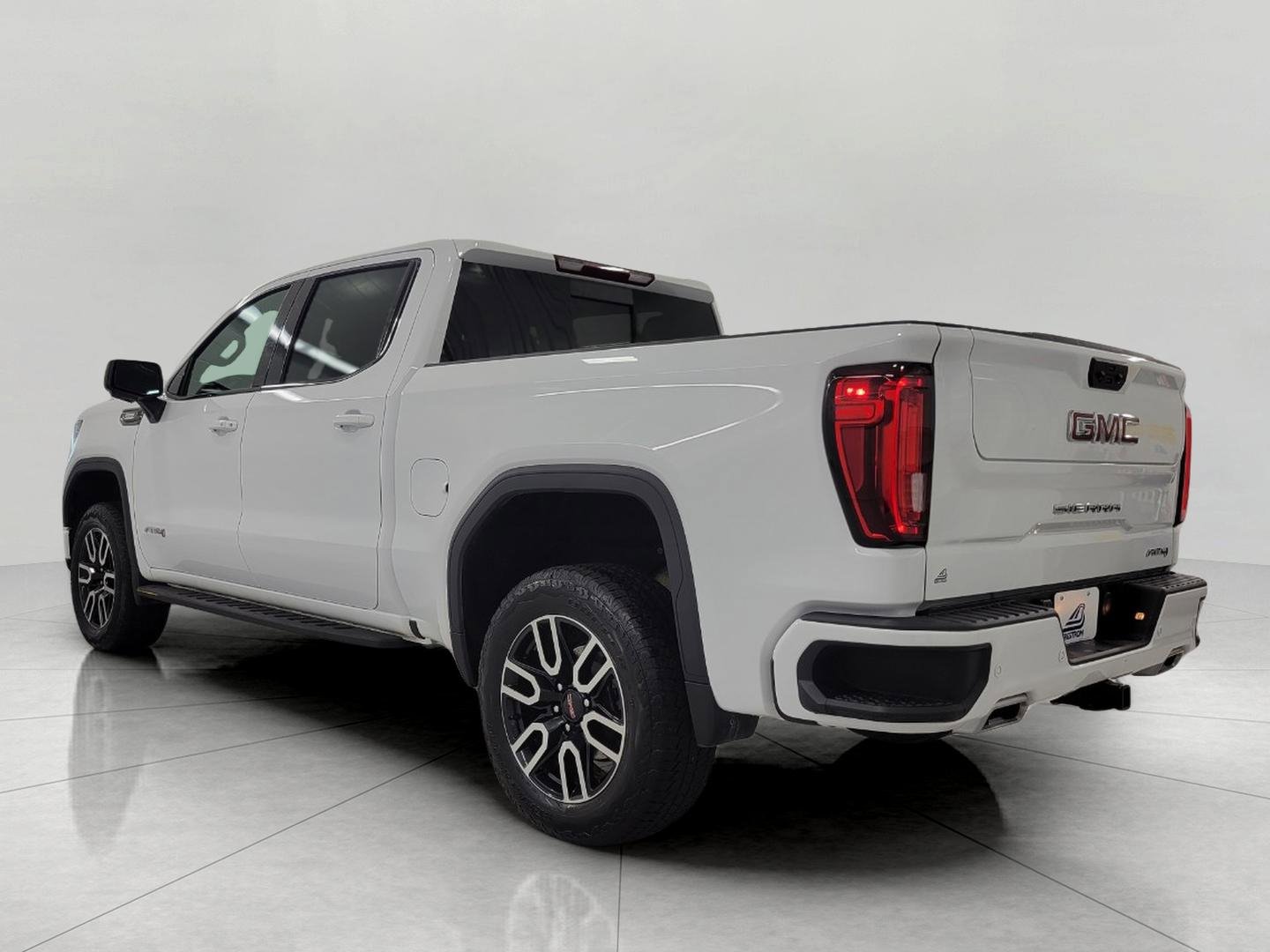 Used 2025 GMC Sierra 1500 AT4 w/ AT4 Premium Package AWD/4WD image 21