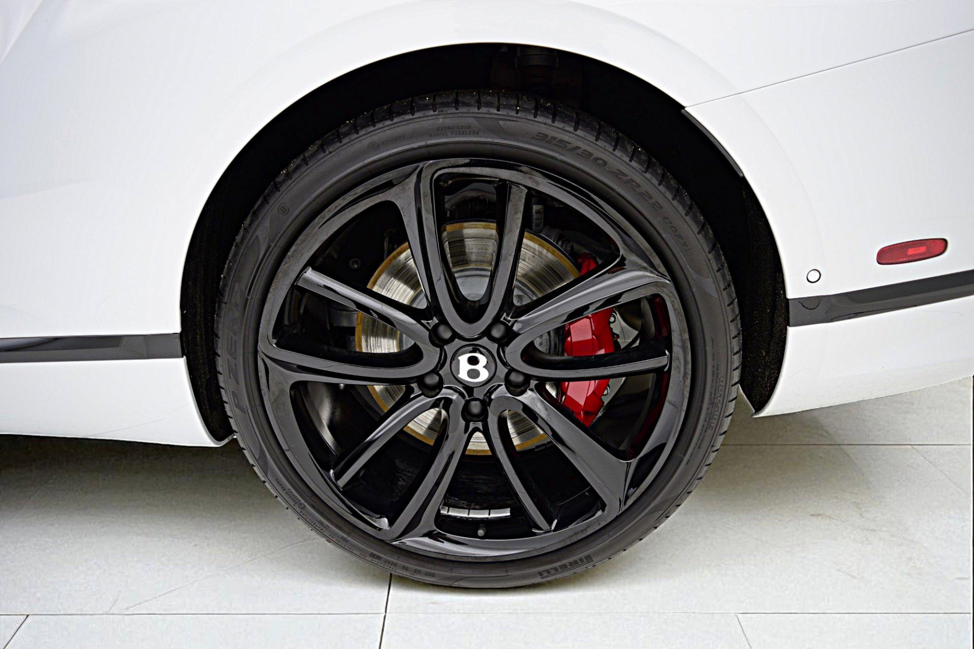 Used 2023 Bentley Continental GT Azure image 46