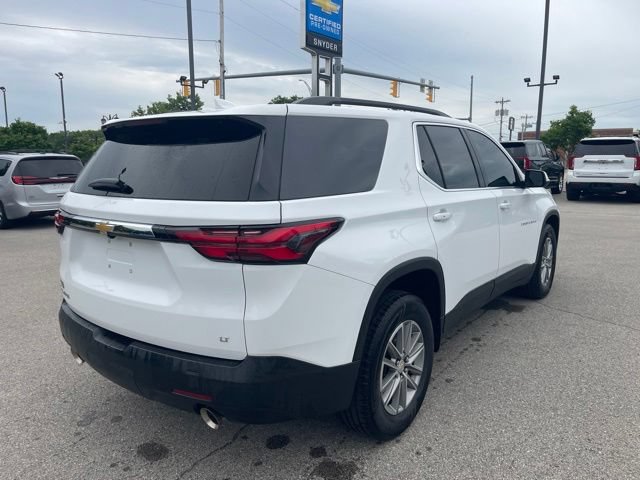 Used 2023 Chevrolet Traverse LT FWD image 3