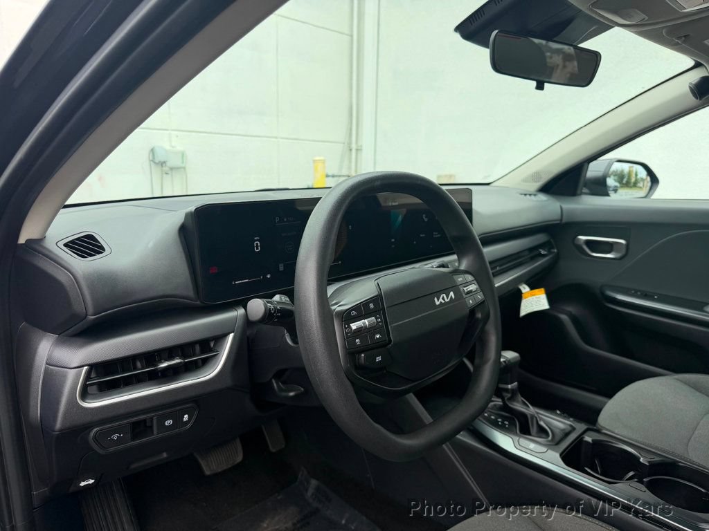 Used 2025 Kia K4 FWD image 10