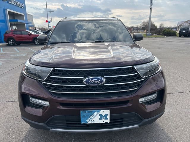 Used 2020 Ford Explorer XLT w/ Equipment Group 202A image 2