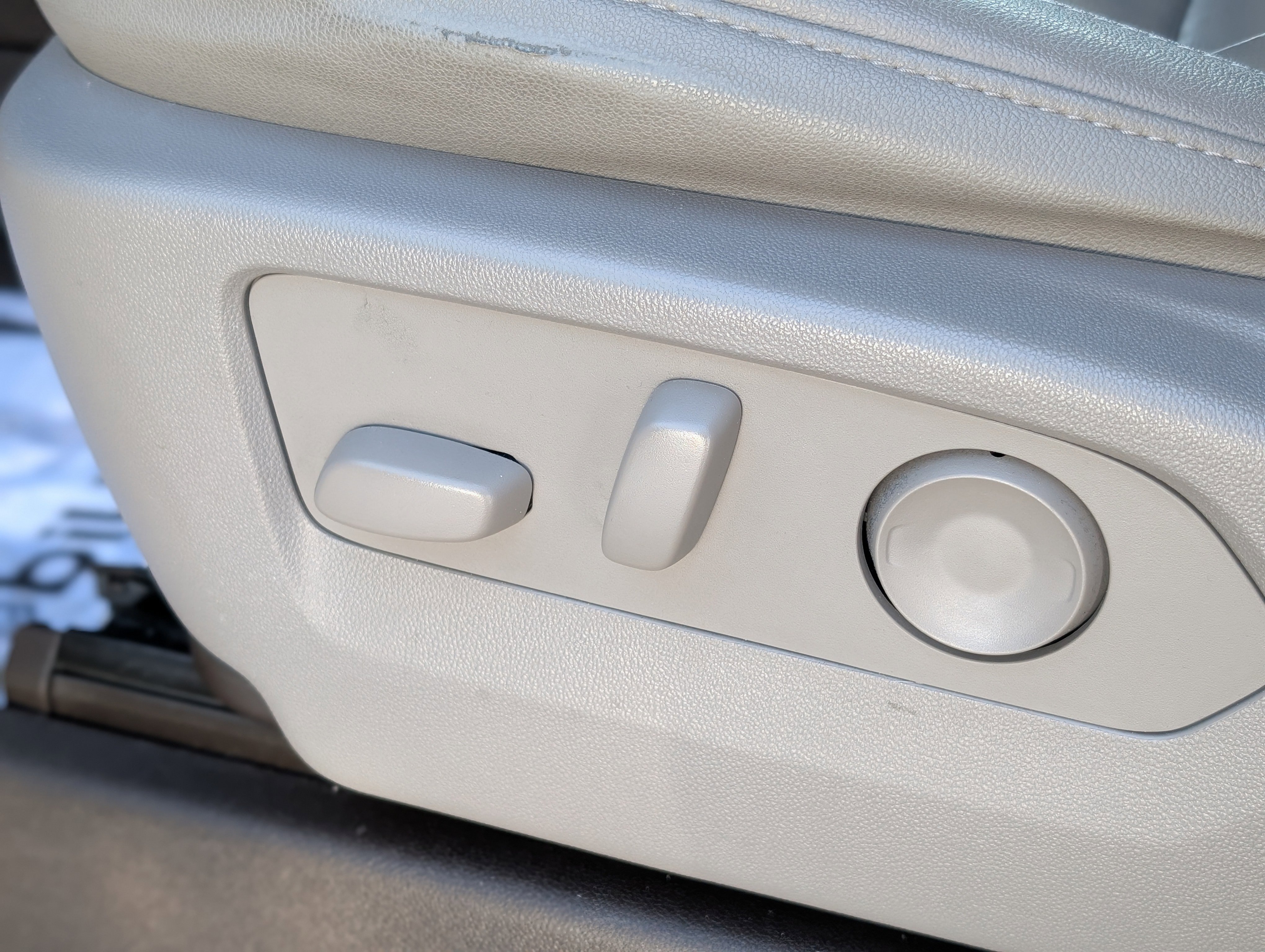 Used 2023 Chevrolet Silverado 1500 LTZ w/ LTZ Convenience Package II image 33