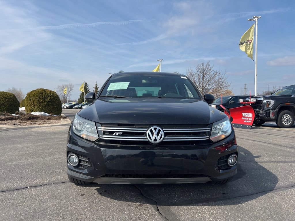 Used 2016 Volkswagen Tiguan R-Line FWD image 2