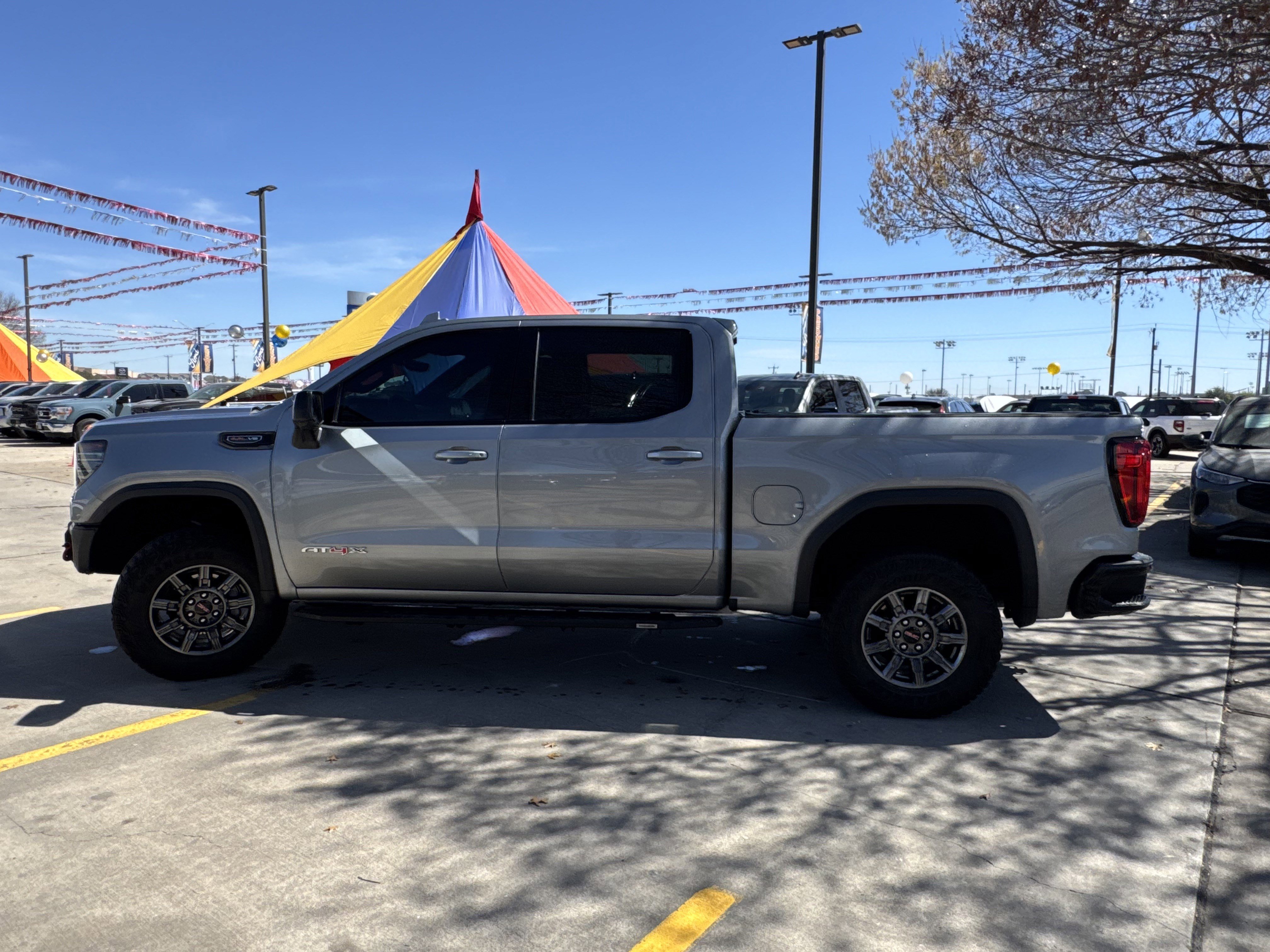 Used 2024 GMC Sierra 1500 AT4X image 9