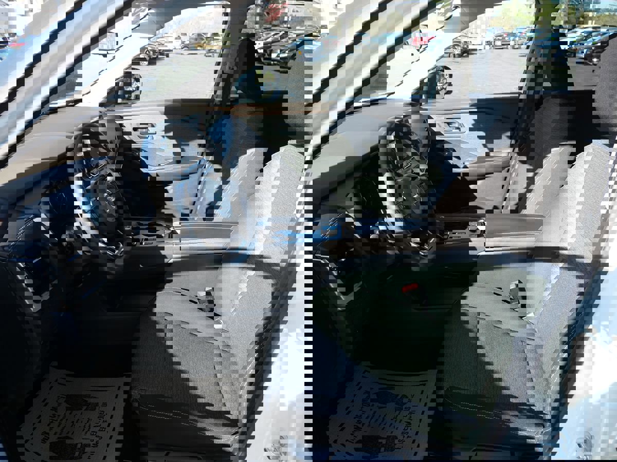 Used 2021 Nissan Rogue S image 10