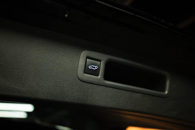 Used 2022 Toyota Highlander XLE FWD image 8