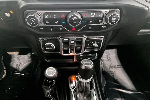 Used 2023 Jeep Wrangler Unlimited Sahara w/ Cold Weather Group AWD/4WD image 16