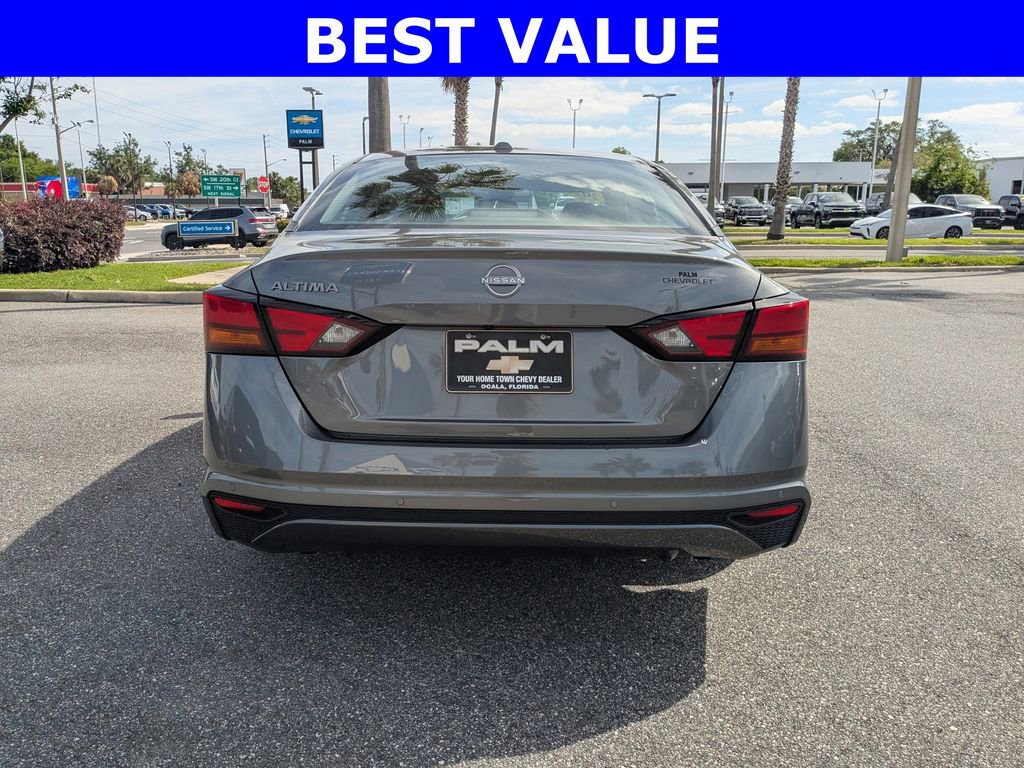 Used 2025 Nissan Altima 2.5 SV image 4