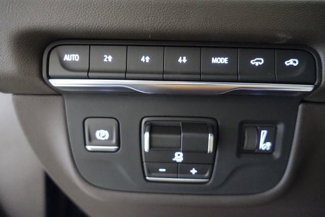 New 2026 Cadillac Escalade ESV Luxury w/ LPO, Radiant Package image 17