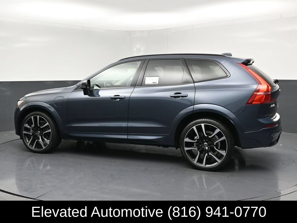 Used 2024 Volvo XC60 T8 Ultimate w/ Protection Package Premier AWD/4WD image 26