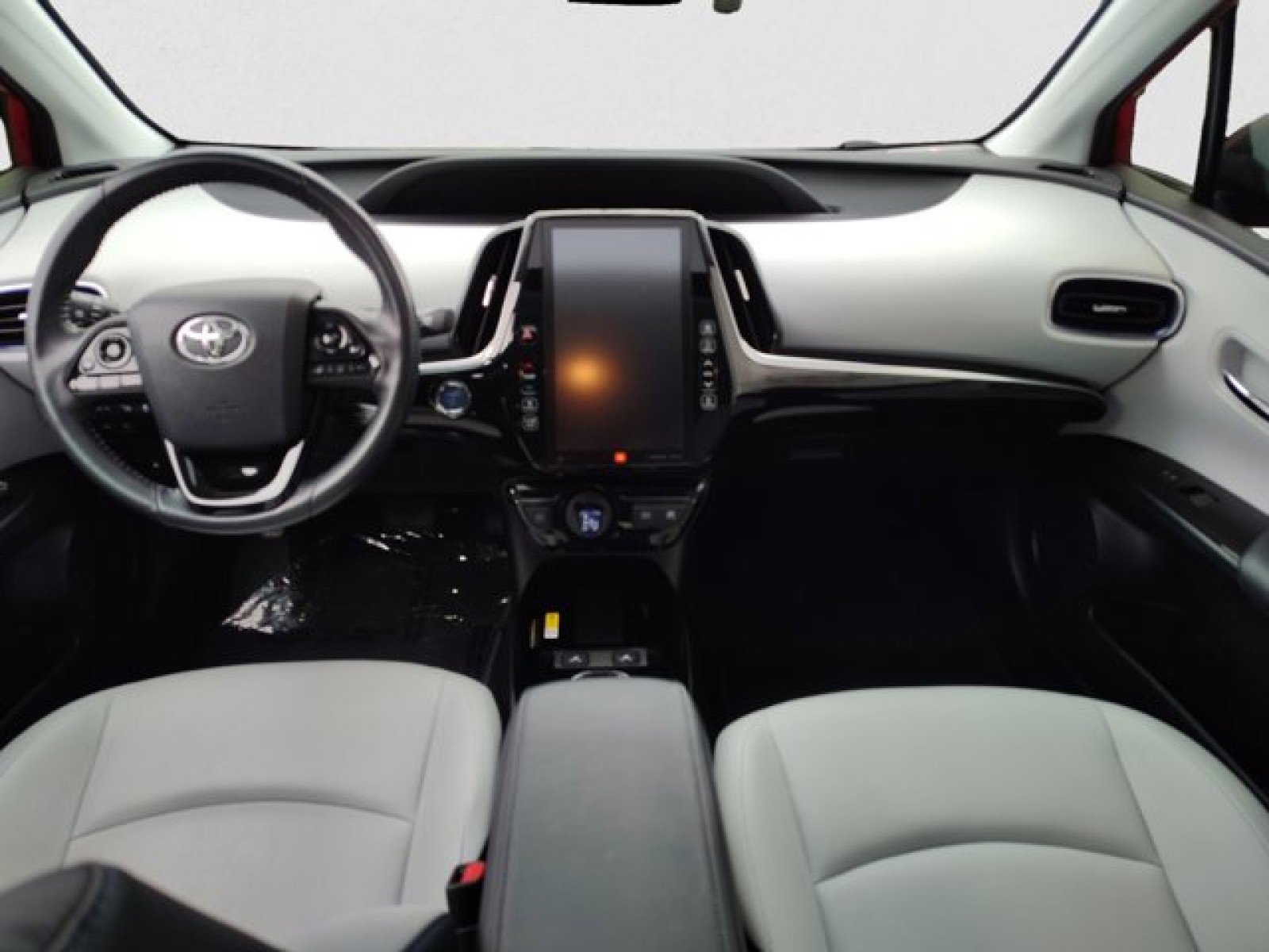 Used 2022 Toyota Prius Limited w/ Premium Convenience Package FWD image 14