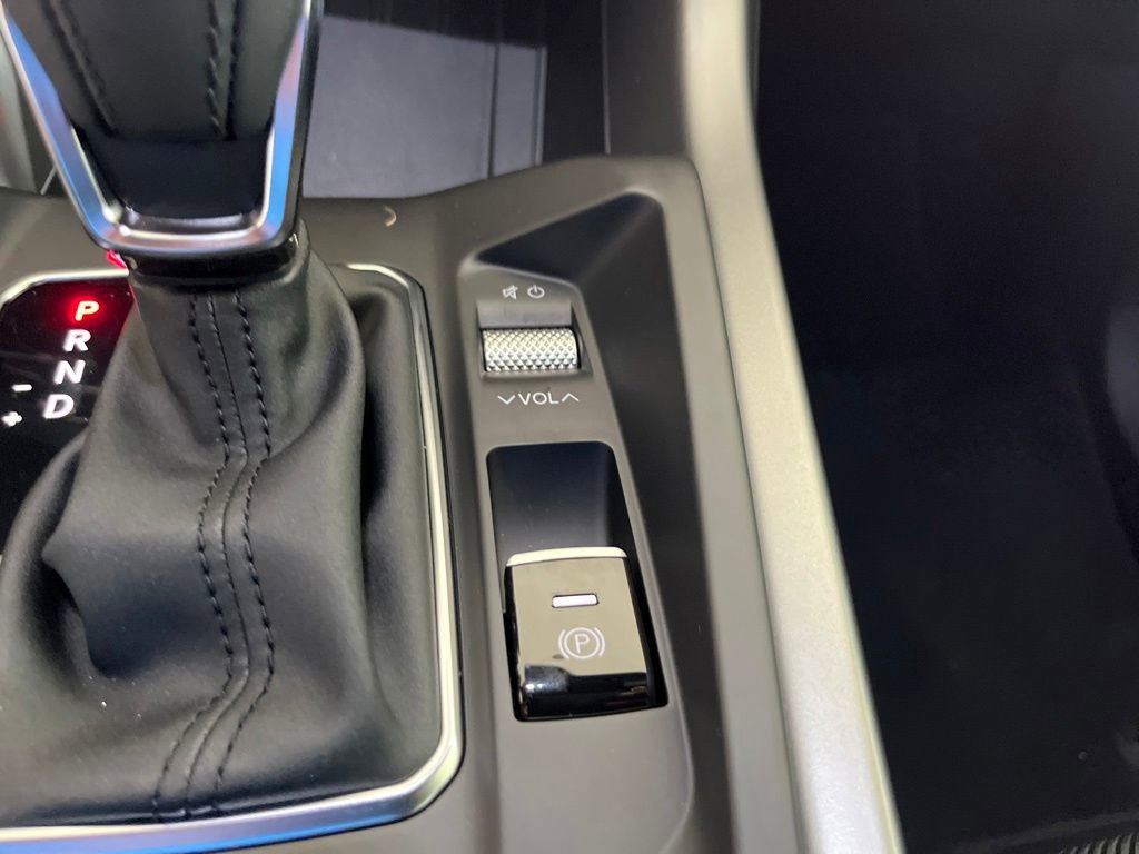 New 2024 Dodge Hornet GT w/ GT Blacktop Package image 9