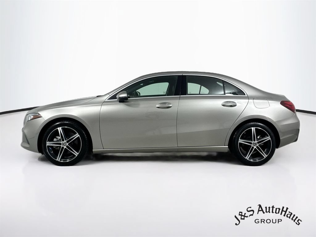 Used 2019 Mercedes-Benz A 220 w/ Premium Package image 4
