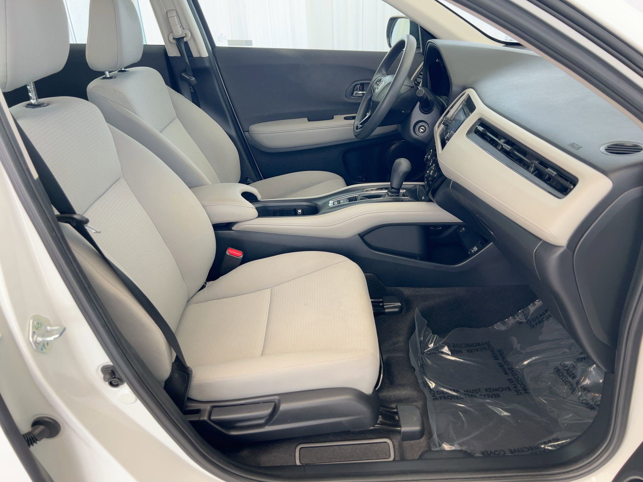 Used 2022 Honda HR-V LX image 28