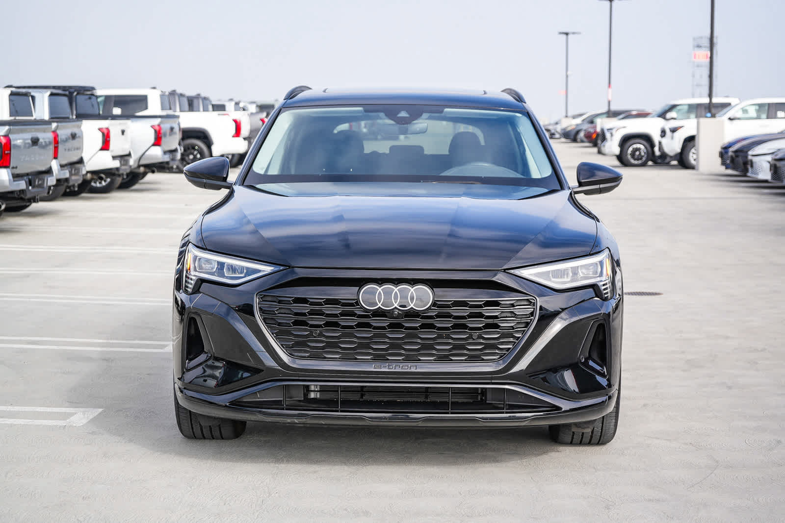 Used 2024 Audi Q8 e-tron Premium AWD/4WD image 2