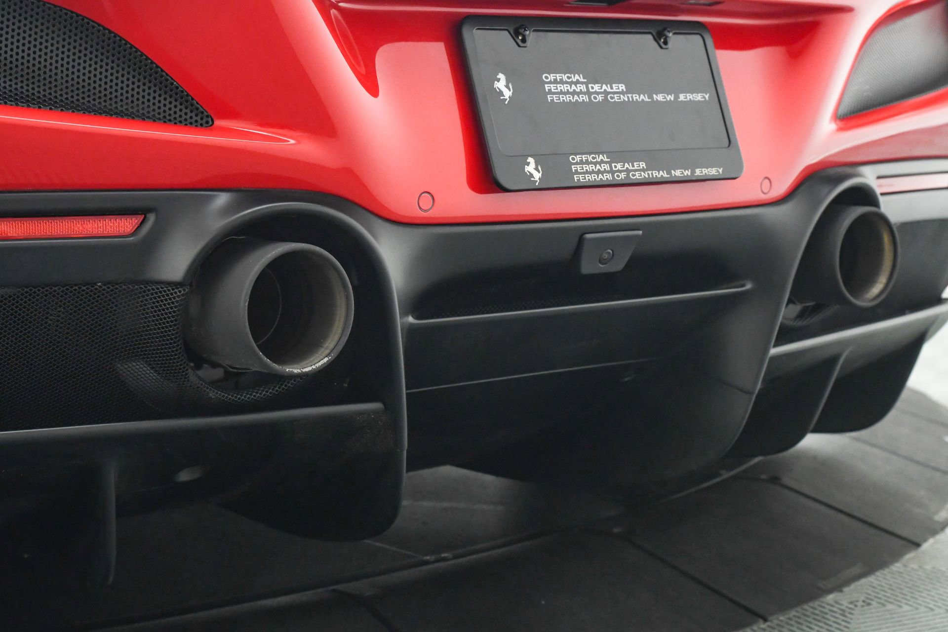 Used 2021 Ferrari F8 Tributo image 21