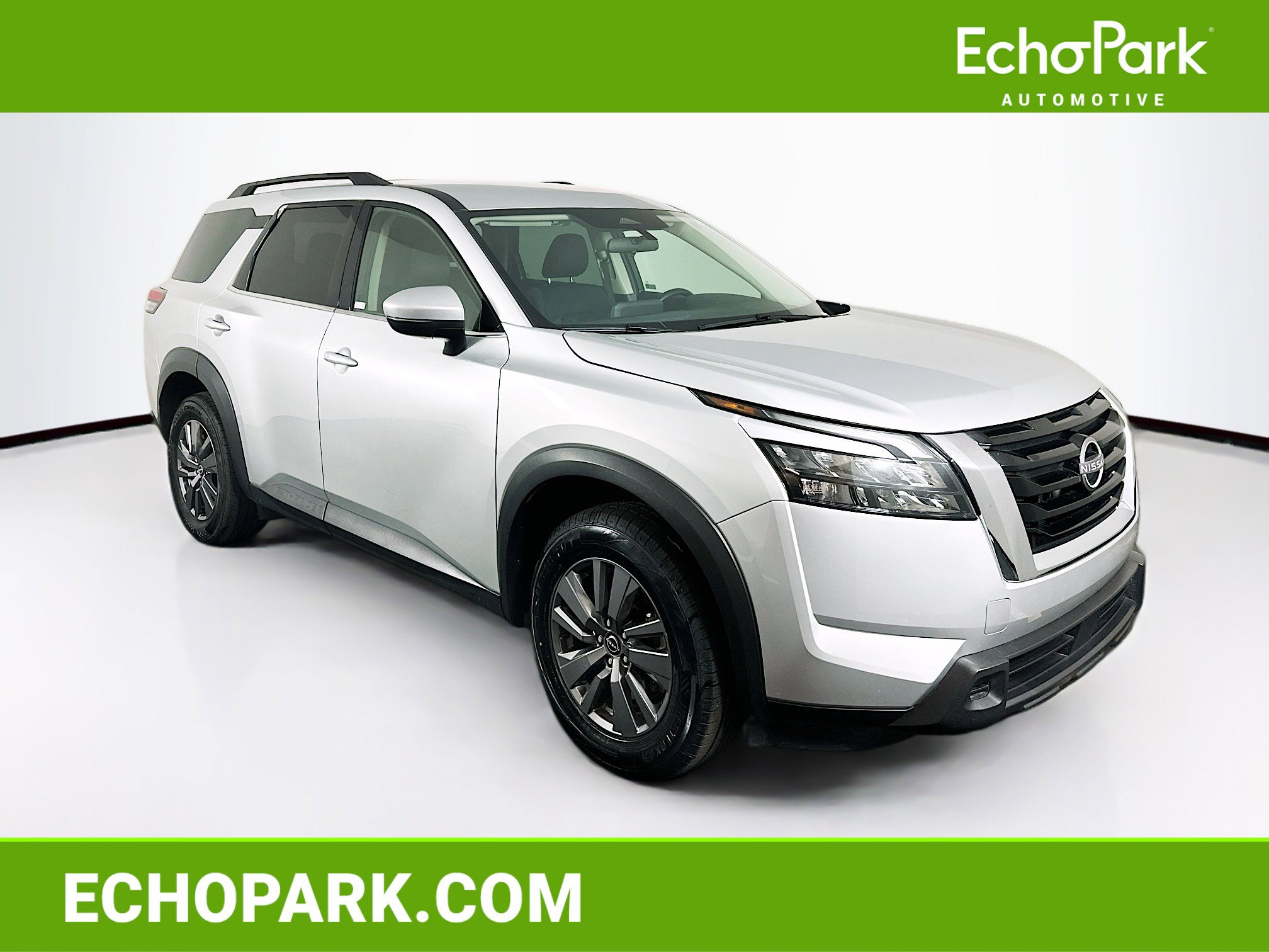 Used 2025 Nissan Pathfinder SV