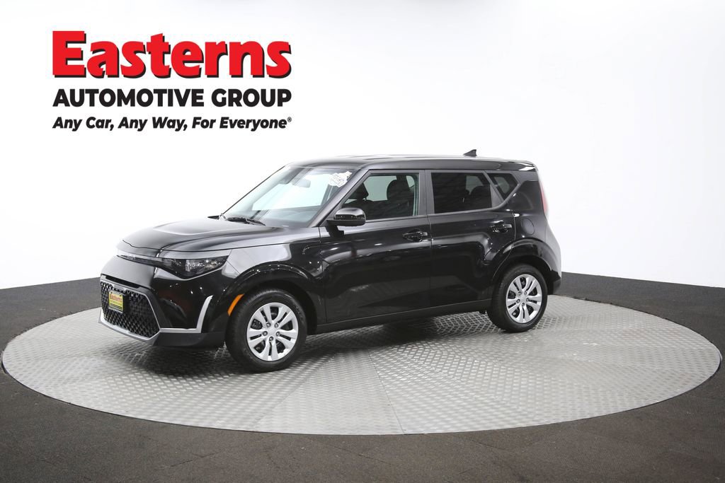 Used 2023 Kia Soul LX image 94