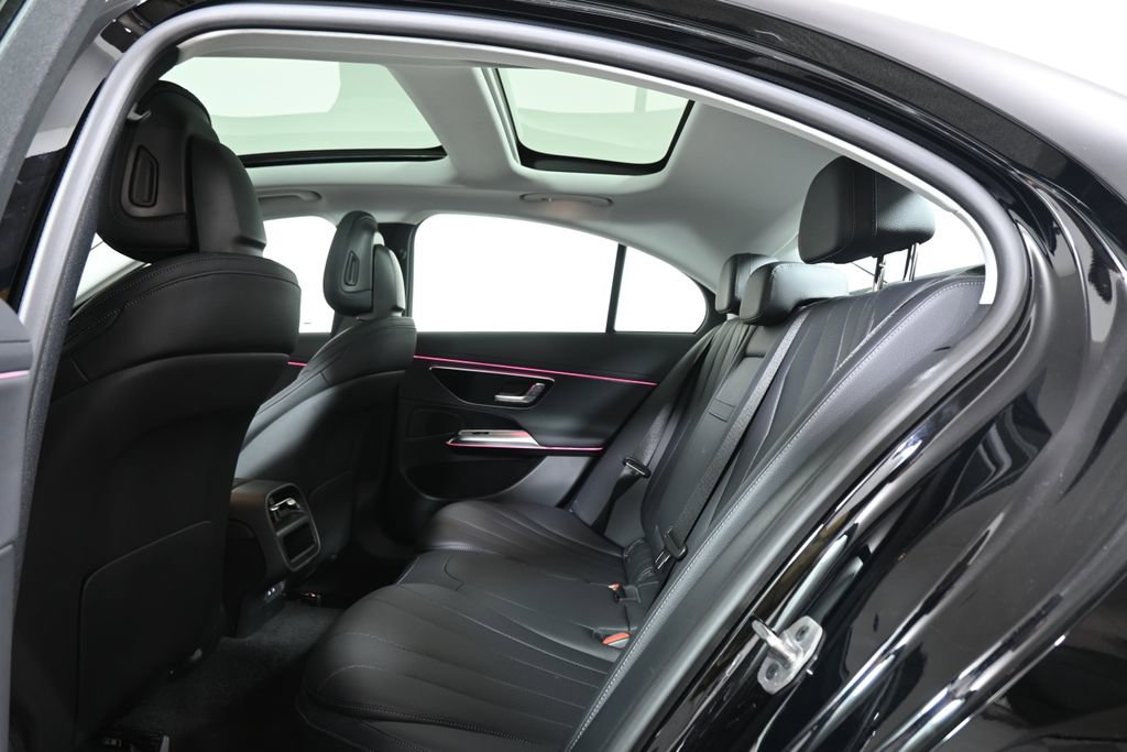 Certified 2025 Mercedes-Benz E 350 4MATIC Sedan image 33
